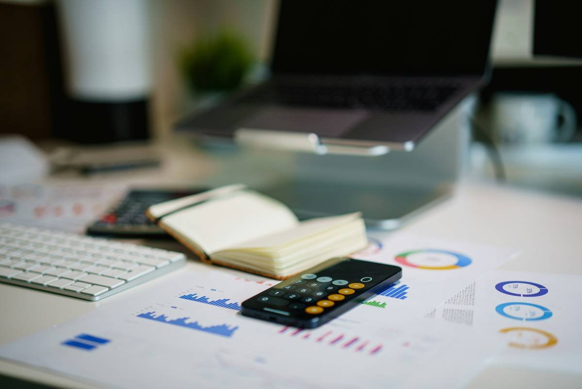 Analytics dashboard and business intelligence visuals